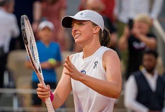 终极之夜!网球冠军悬念即将揭晓 终极之夜!网球冠军悬念即将揭晓