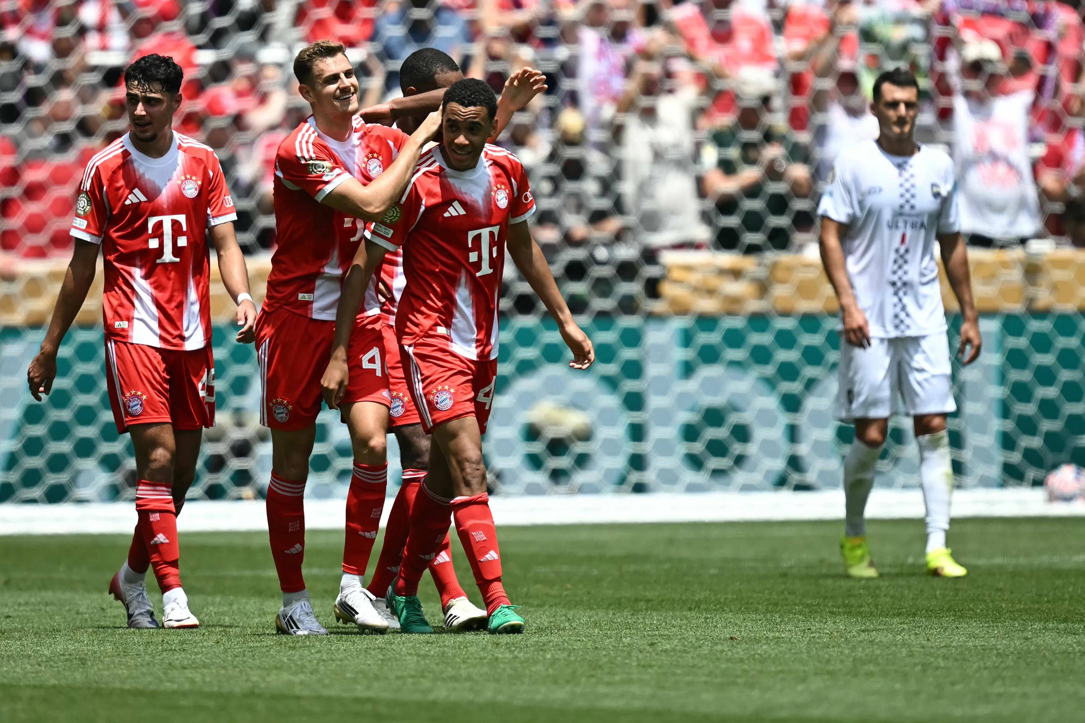 关于焦点大战:足球上演巅峰碰撞的信息 关于焦点大战:足球上演巅峰碰撞的信息