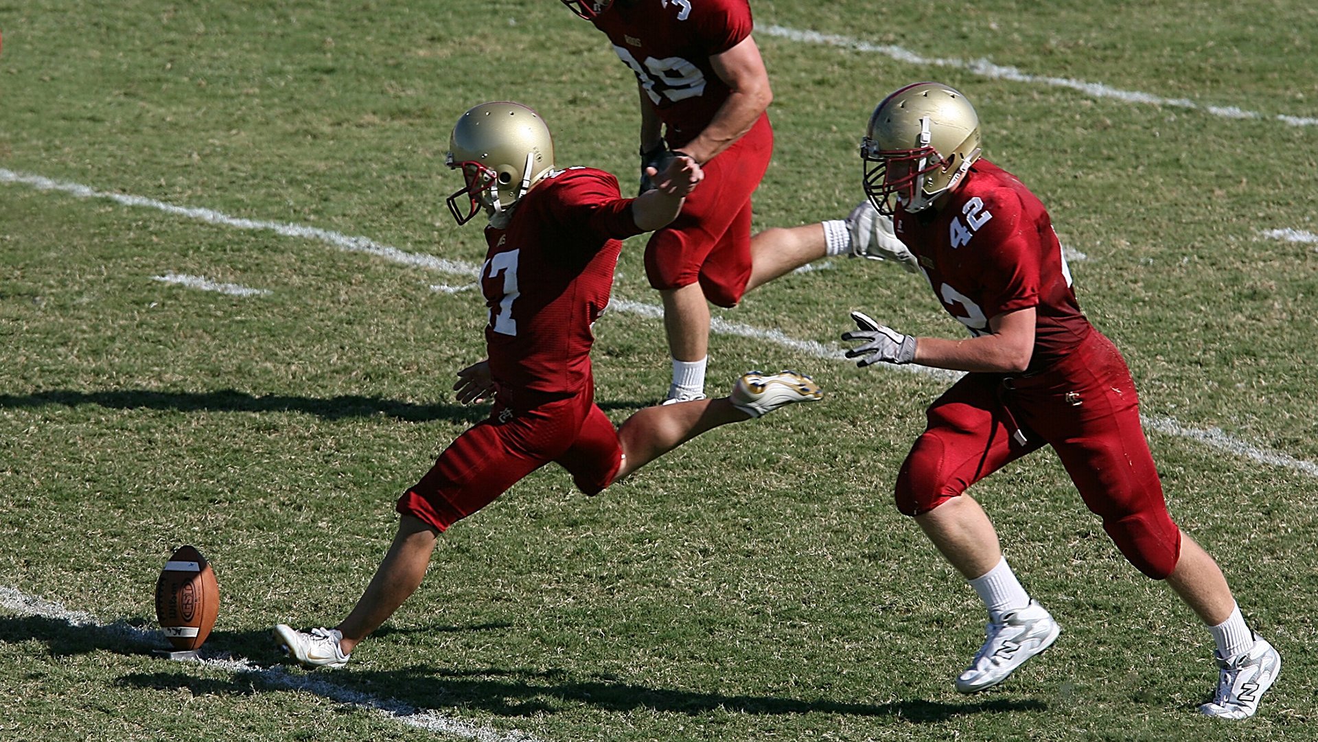 平行时空的对决，掘金金块碾过魔术，而杰伦格林在另一个战场正悄悄接管世界
