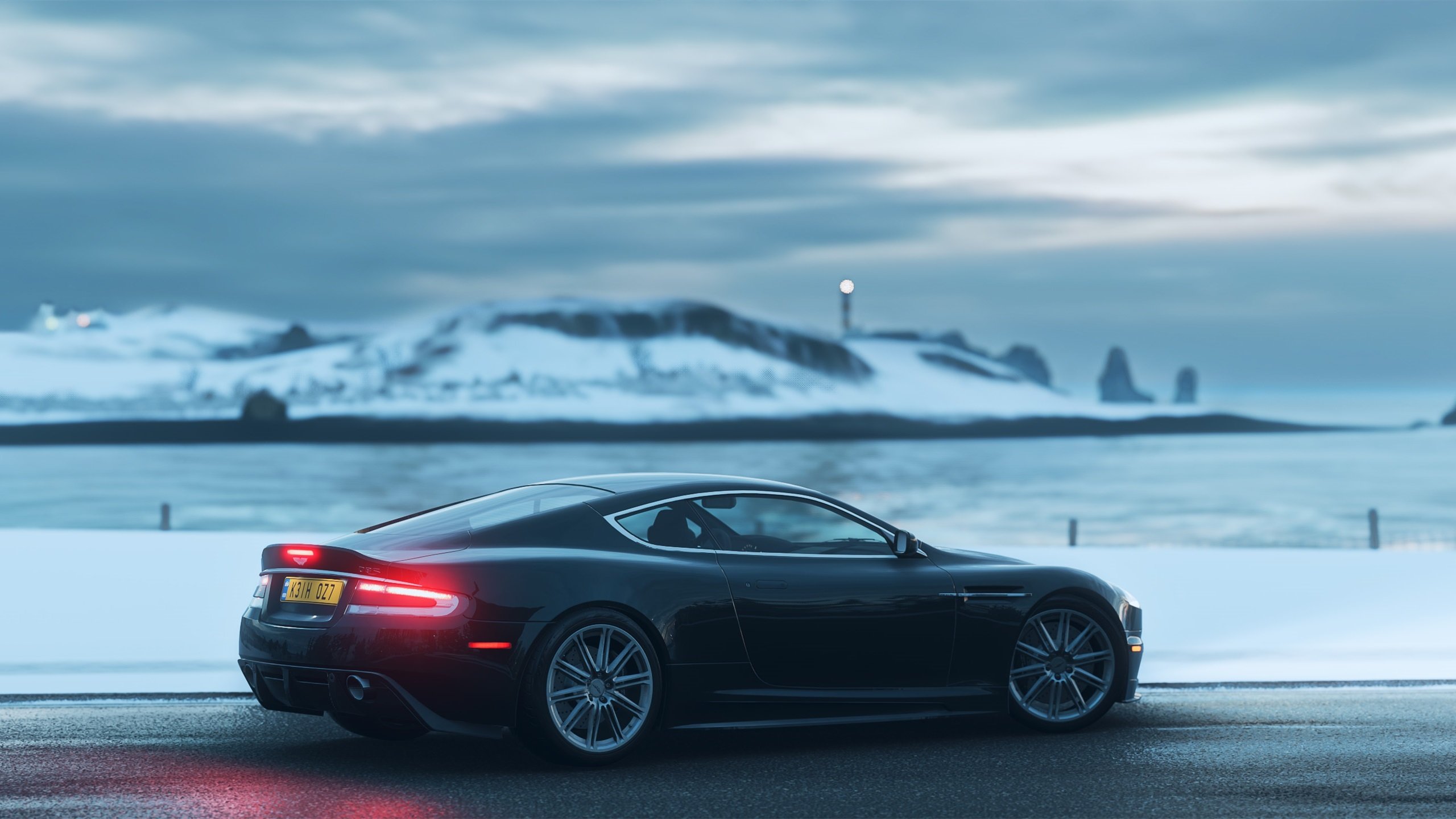 冰山之下，当狂野成为背景，稳定本身即是爆炸力