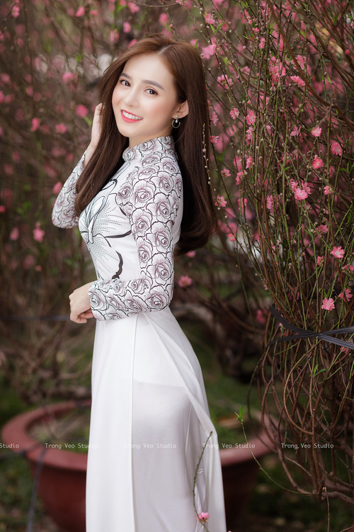 北卡罗来纳的弯道上,伦纳德接管了方向盘