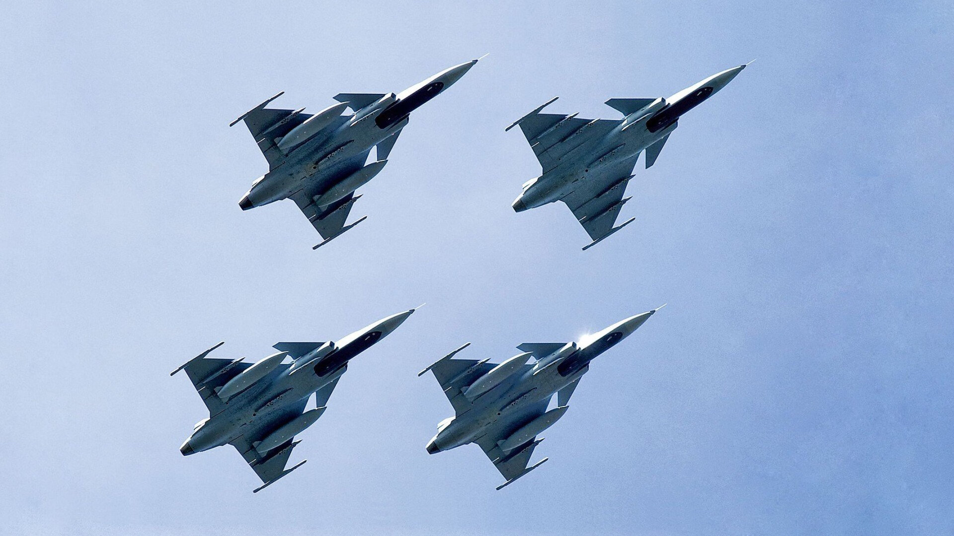 那不勒斯的传奇之夜，皮克在唯一对决中捍卫了后防艺术